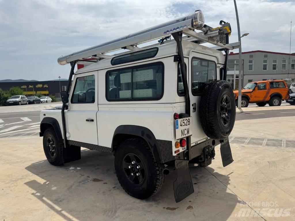 Land Rover Defender Personbiler