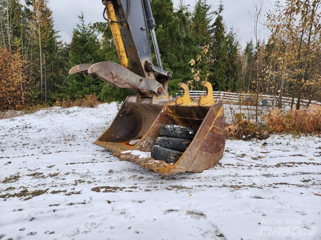 John Deere 350 G LC Beltegraver