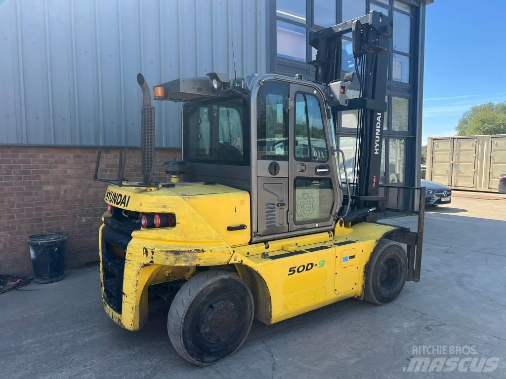 Hyundai 50 D-9 A Diesel Trucker