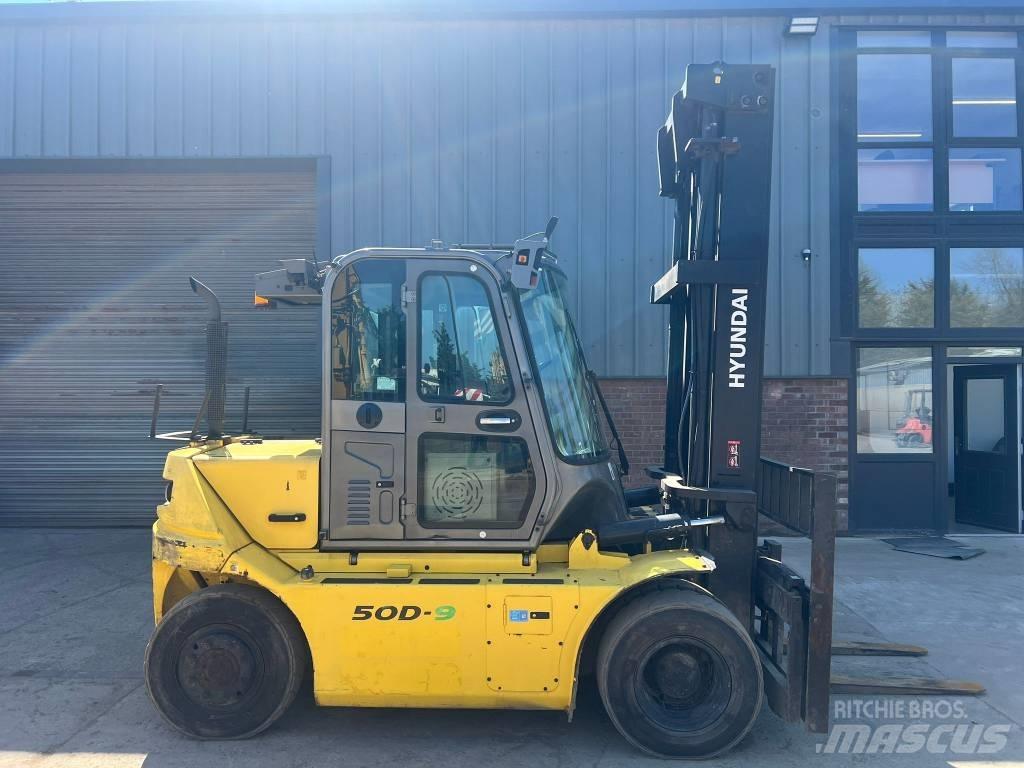 Hyundai 50 D-9 A Diesel Trucker