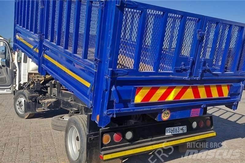 Isuzu NQR500 Andre lastebiler