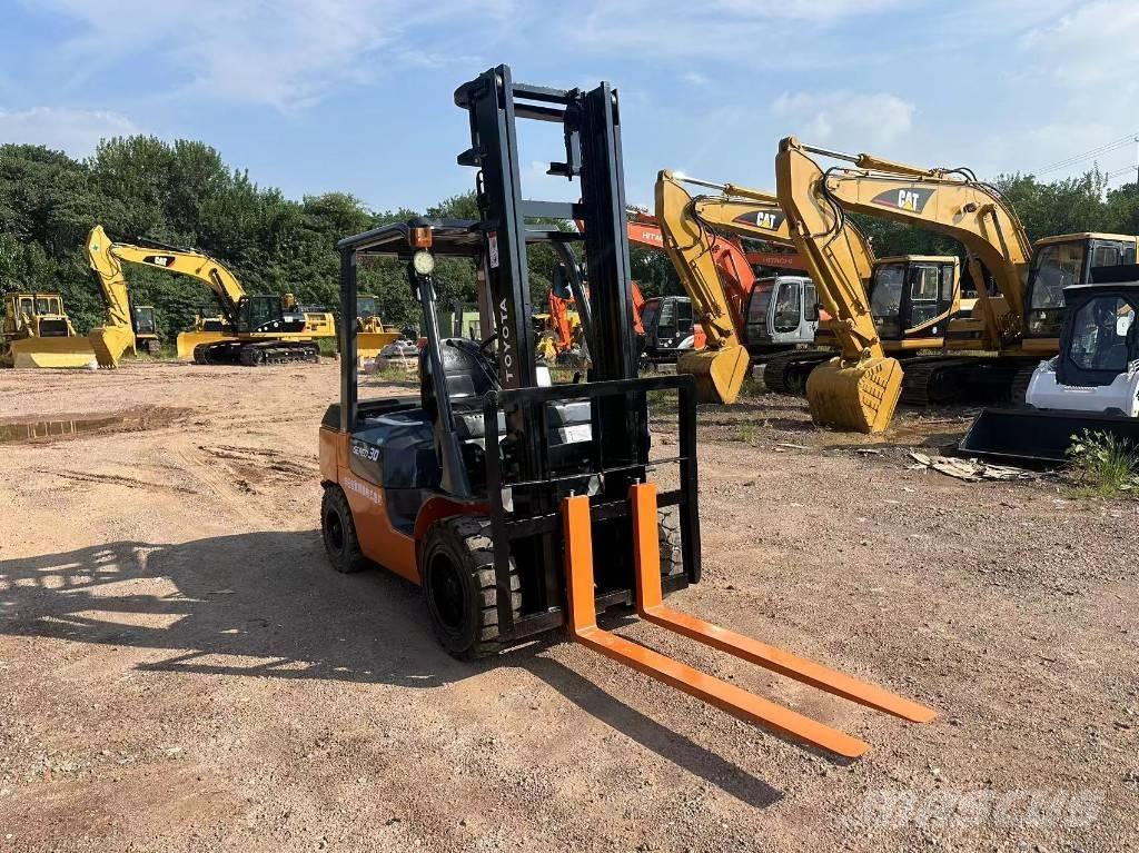 Toyota 30 forklift Diesel Trucker
