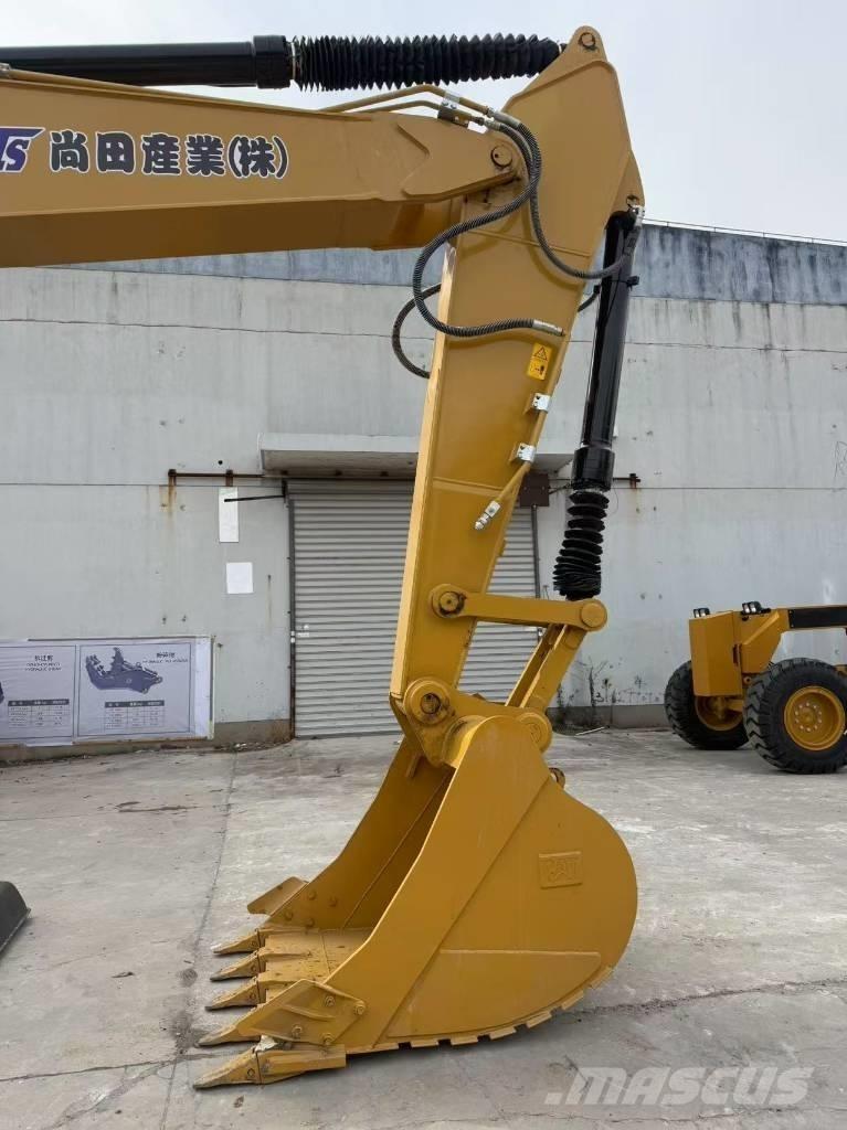 CAT 330 D2 Beltegraver