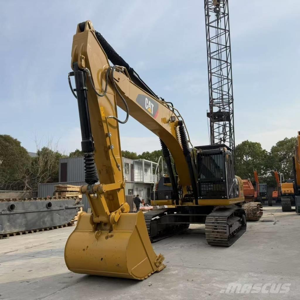 CAT 330 D2 Beltegraver
