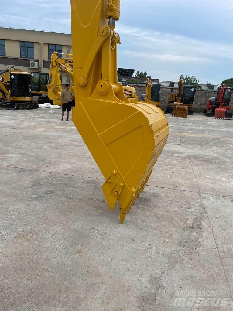 Komatsu pc220-7 Beltegraver