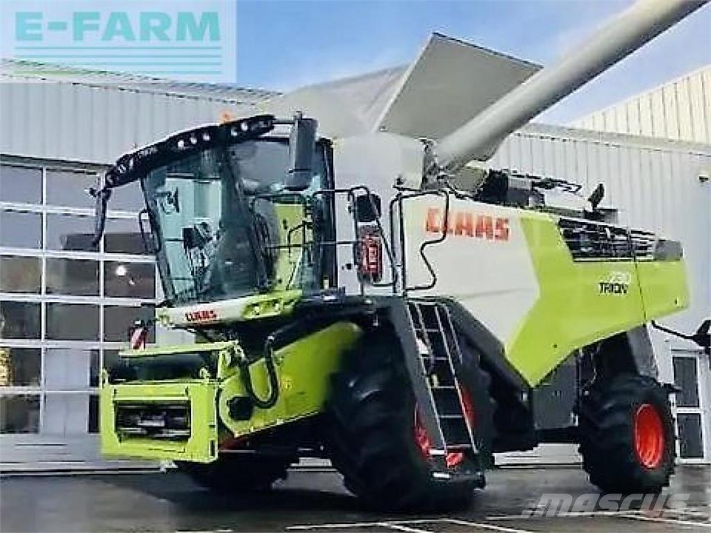 CLAAS trion 730 Skurtreskere