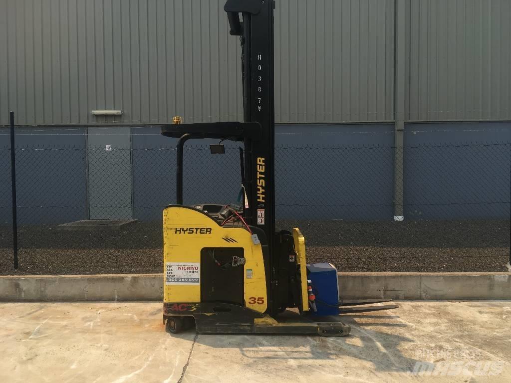 Hyster N35ZDR Skyvemasttruck