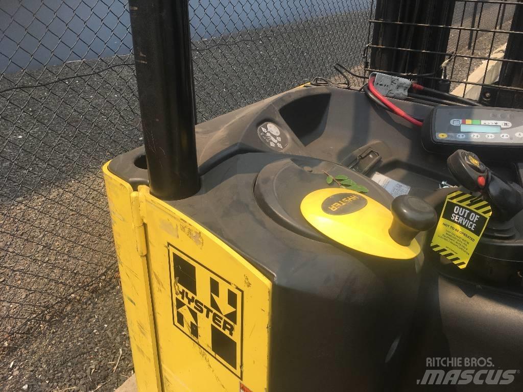 Hyster N35ZDR Skyvemasttruck