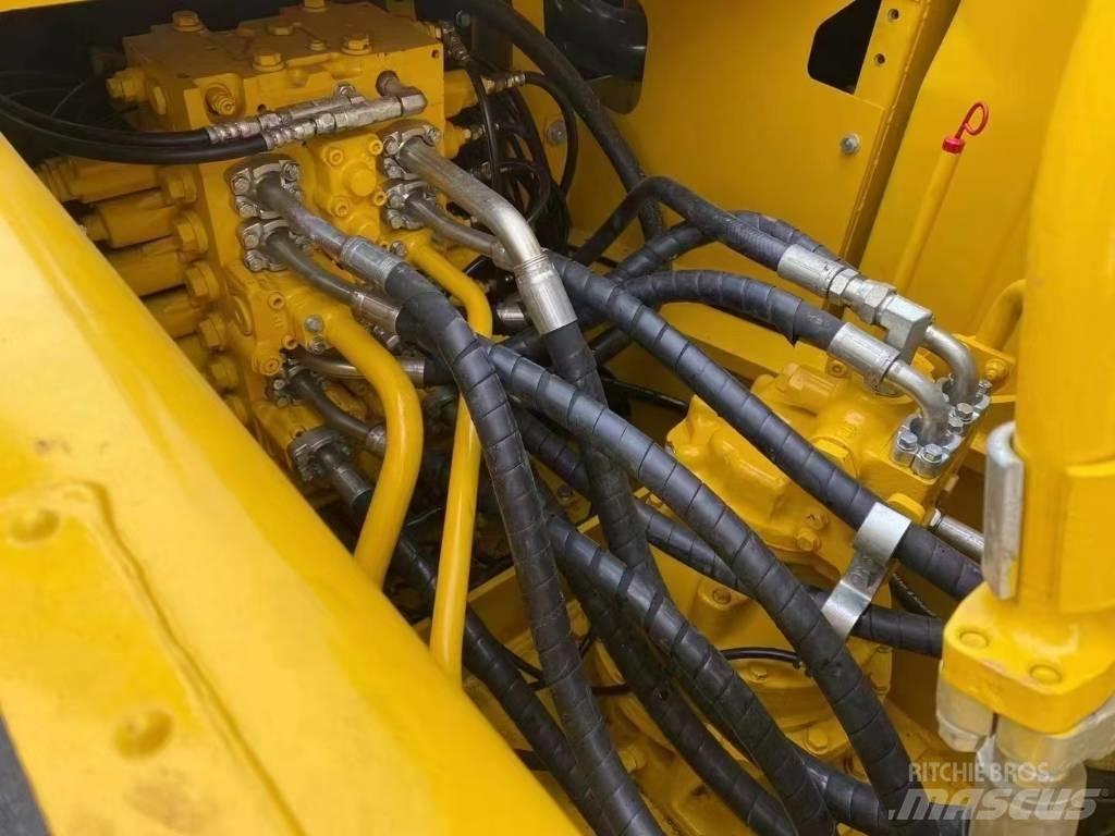 Komatsu 200-8 Beltegraver