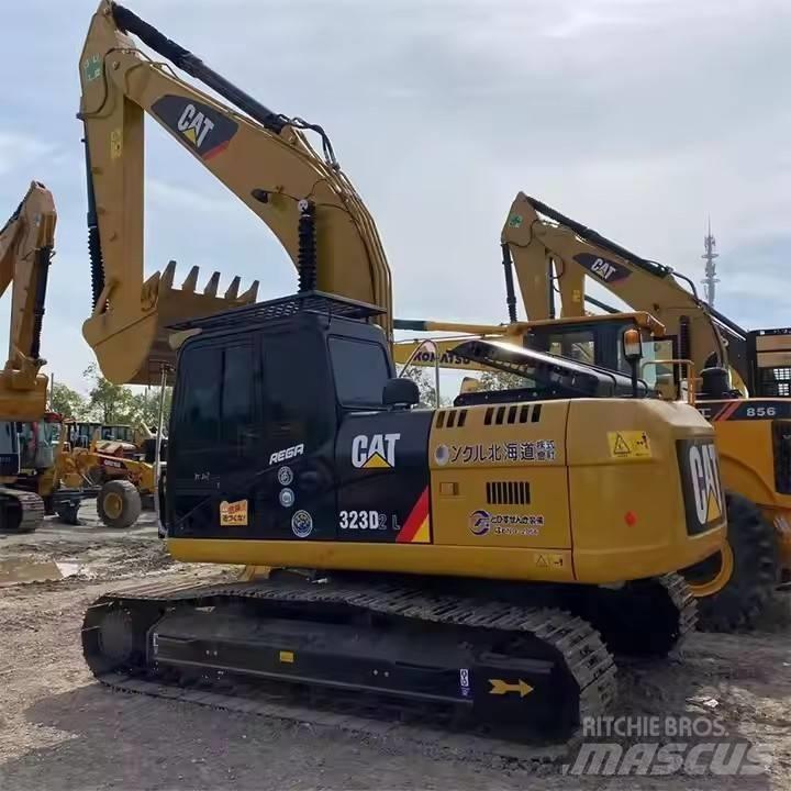 CAT 323 D2L Beltegraver