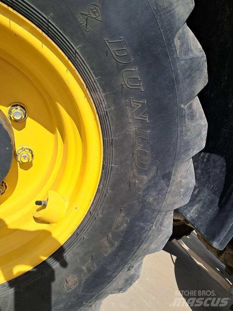 Komatsu WA100M-8 Hjullastere