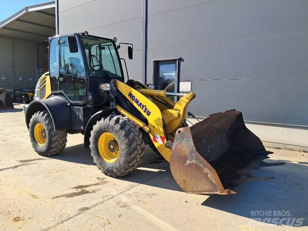 Komatsu WA100M-8 Hjullastere