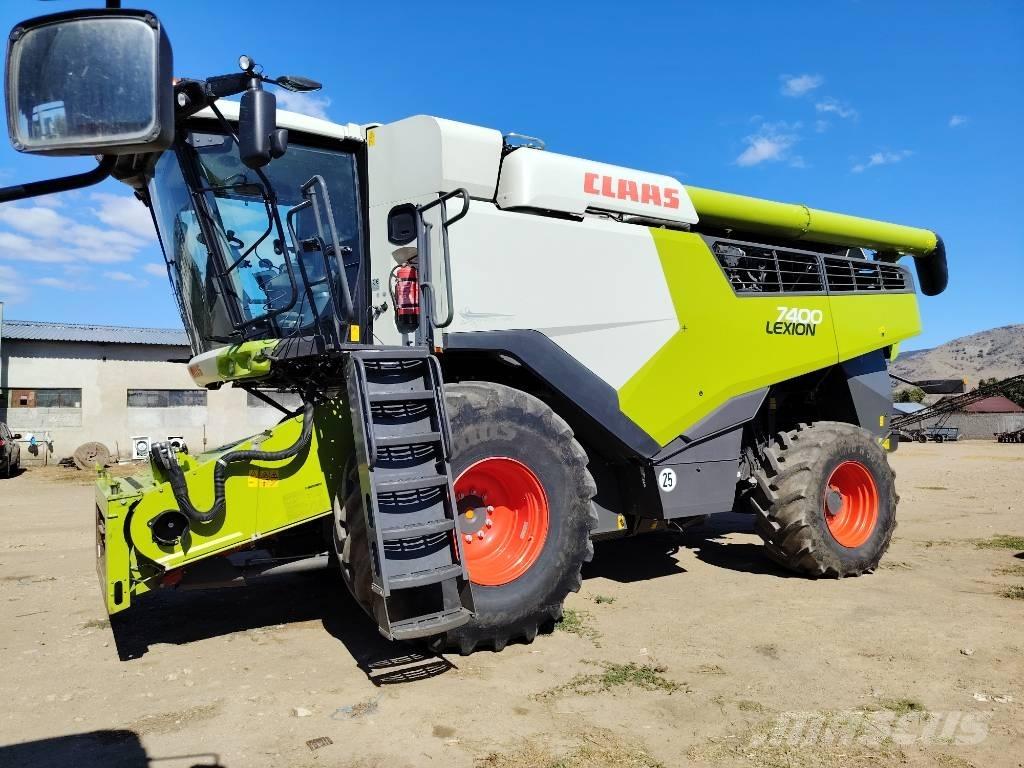 CLAAS Lexion 7400 Skurtreskere