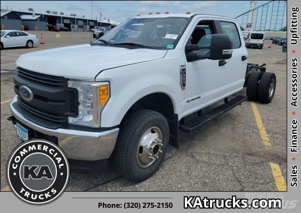 Ford F 350 XL SD Chassis