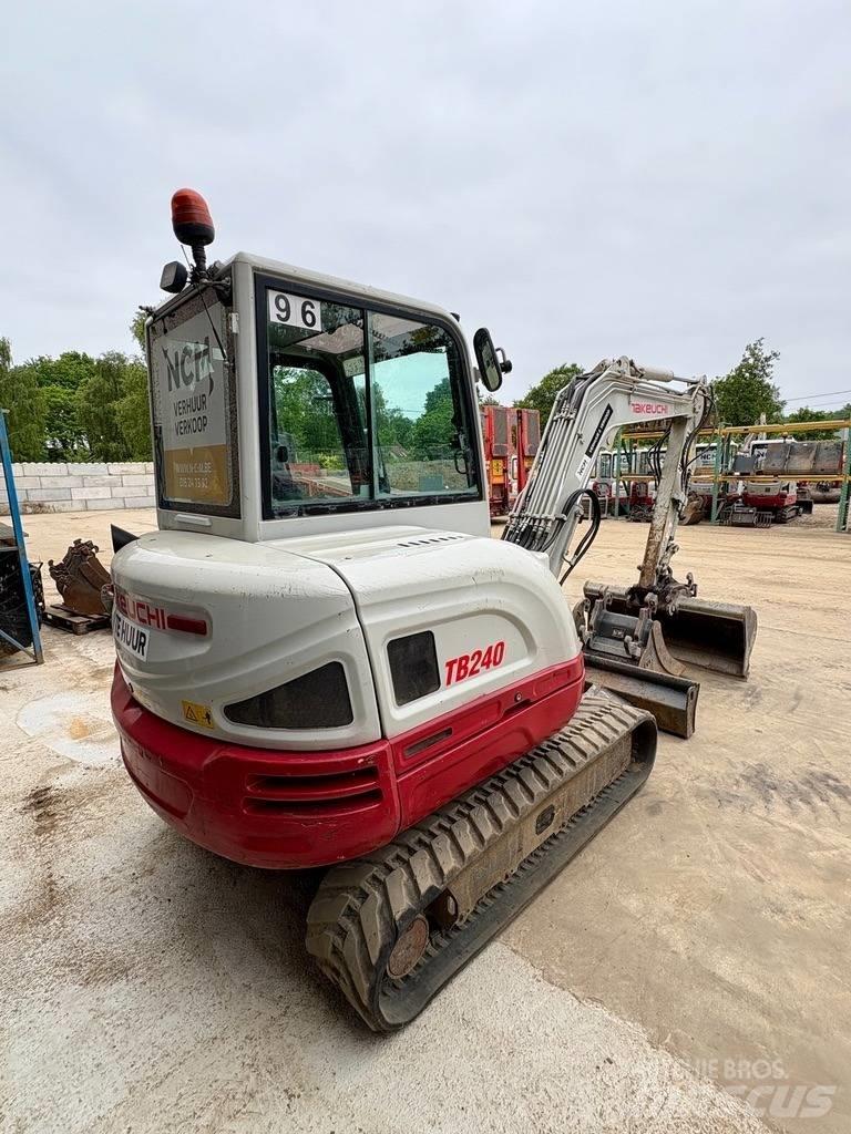 Takeuchi TB 240 Minigravere <7t