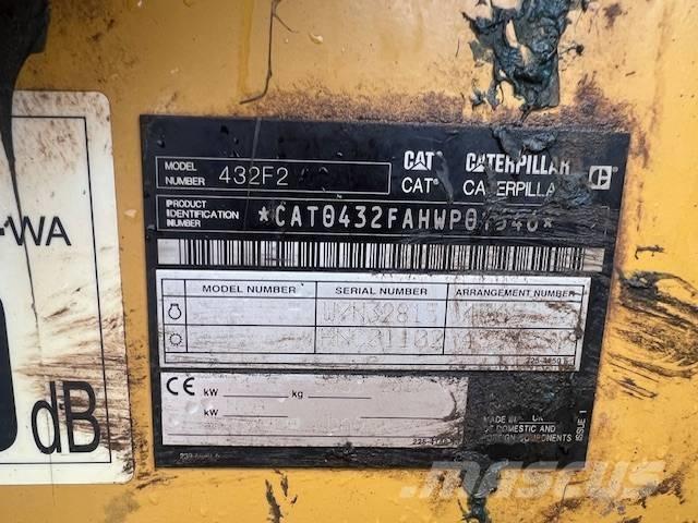 CAT 432 F Traktorgravere