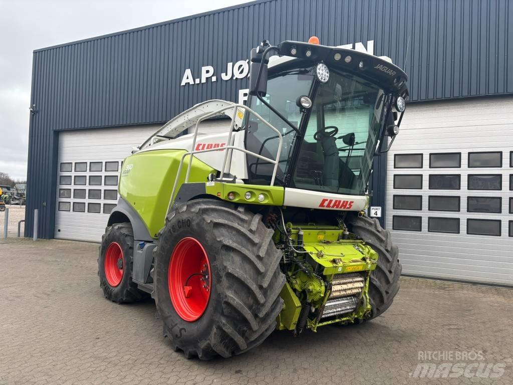 CLAAS Jaguar 960 4WD Selvdrevne fôrhøstere