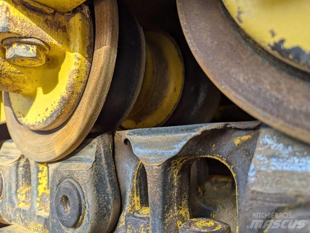 Komatsu D71PXi-24 Dozere Beltegående