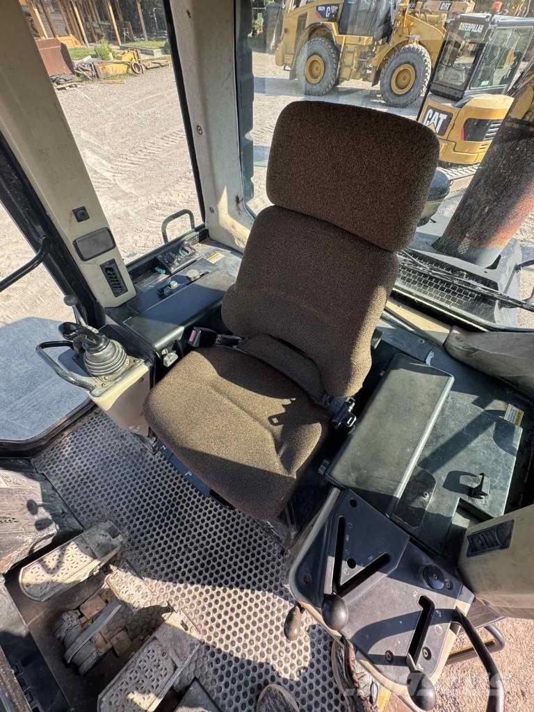 CAT 963 C Beltelastere
