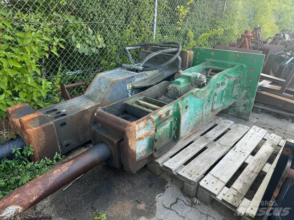 NPK E 213 Hydrauliske hammere