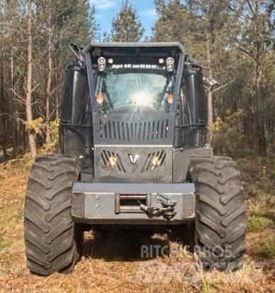 Valtra T 254 Traktor med skogsutstyr