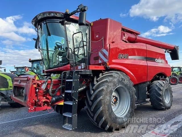 Case IH AF 8240 Skurtreskere