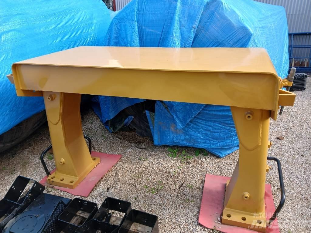 CAT D 10 N Dozere Beltegående