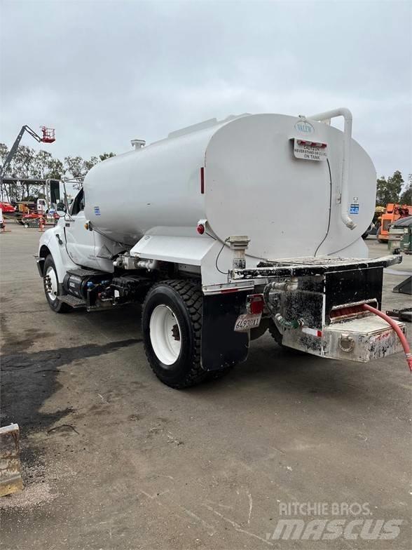 Ford F750 Tankbiler