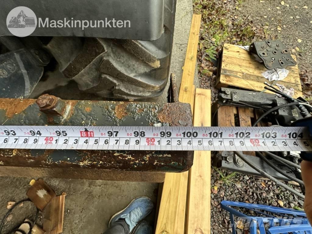 Komatsu PW 148-8 Hjulgravere