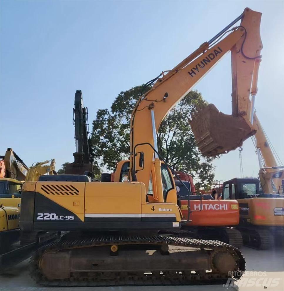 Hyundai R220LC-9S Beltegraver