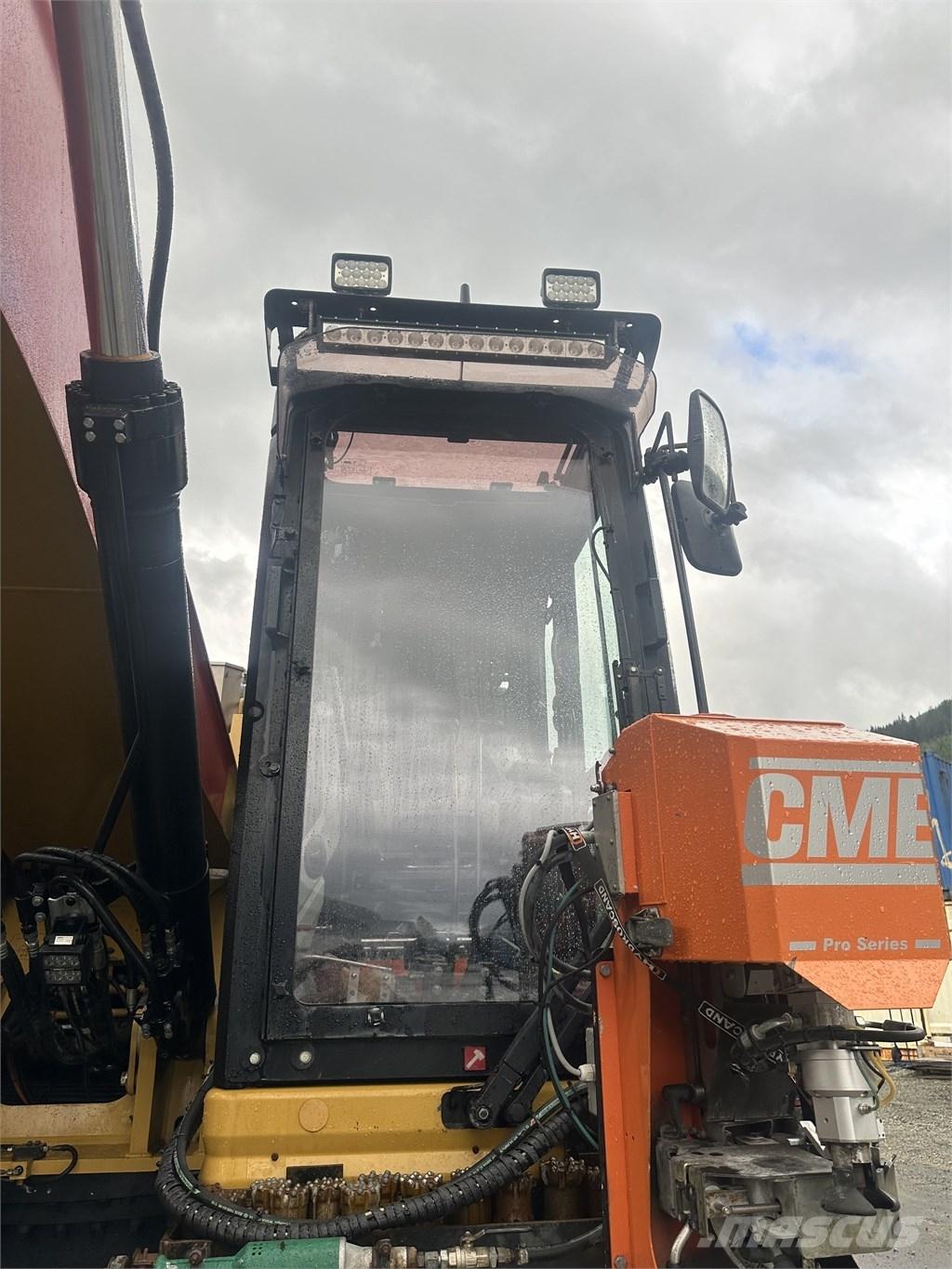 CAT 335 F L Borerigger