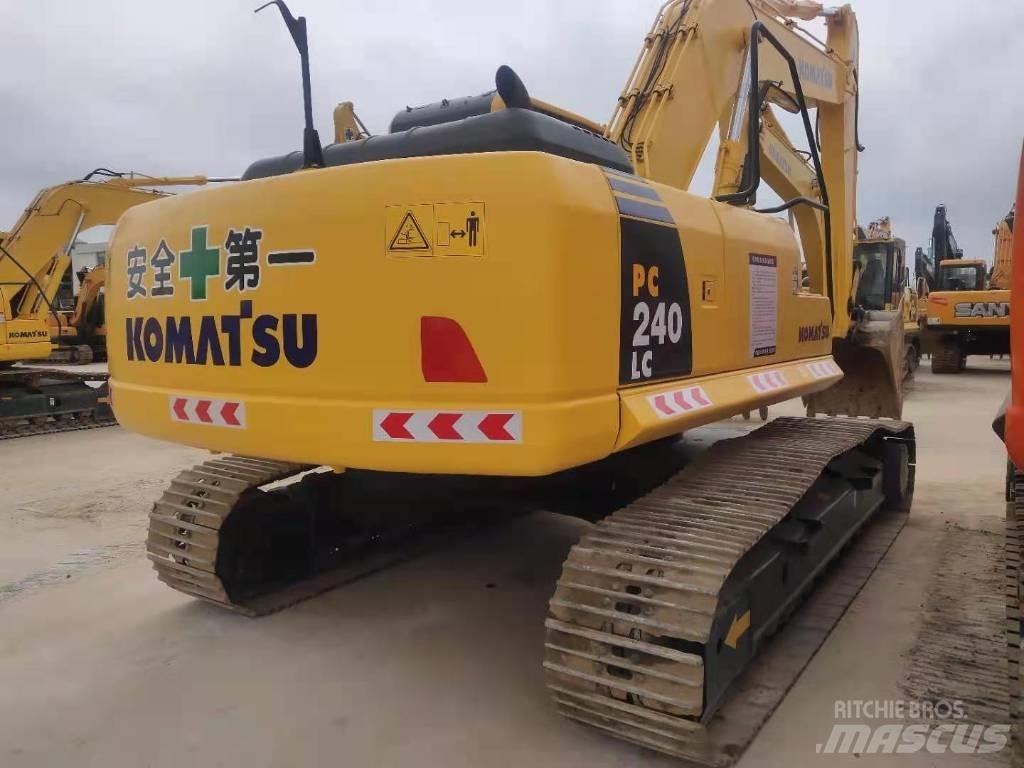 Komatsu PC 240 Beltegraver