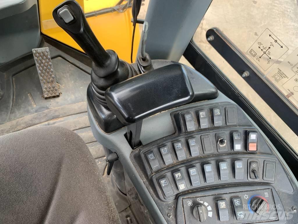 New Holland W 130 C Hjullastere