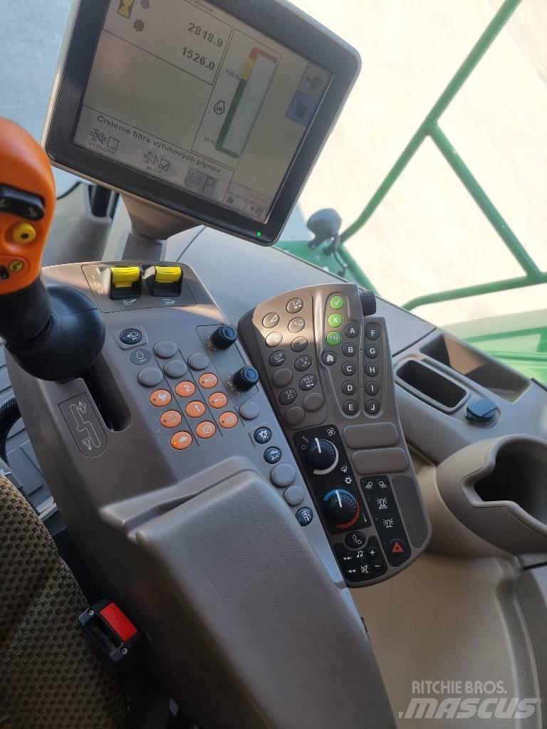 John Deere T 670 i Skurtreskere