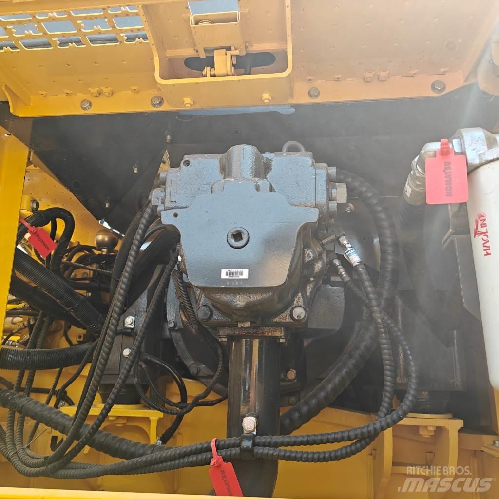 Komatsu 350-8 Beltegraver