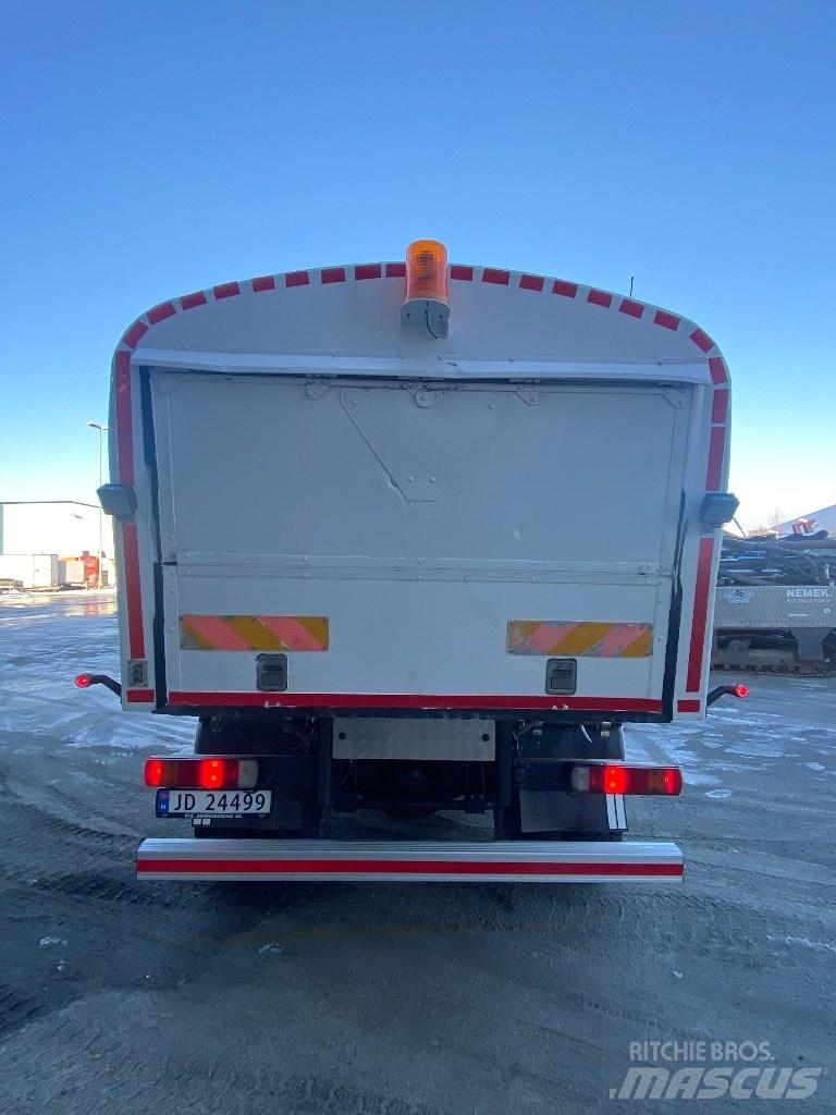 Scania 124 C 360 Tankbiler