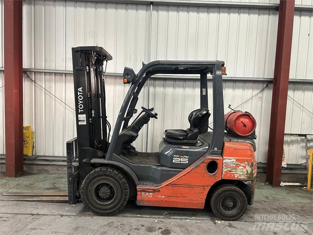 Toyota 02-8FGF25 Propan trucker