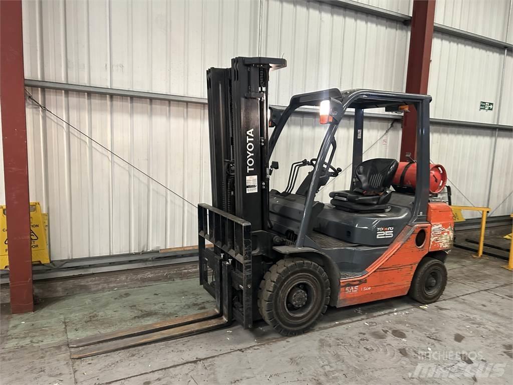 Toyota 02-8FGF25 Propan trucker