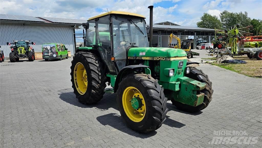John Deere 2040A Traktorer
