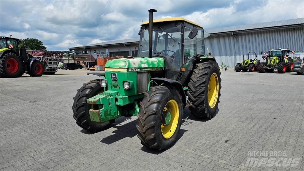 John Deere 2040A Traktorer