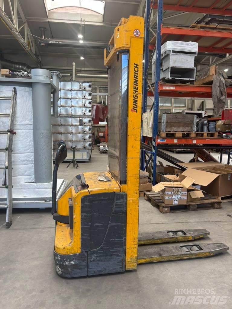 Jungheinrich EJC220 Ledestablere