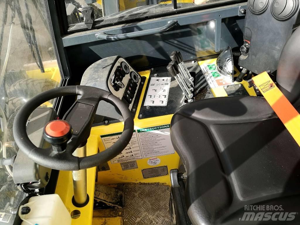 Moffett M8 35.3 Terrenggående gaffeltruck