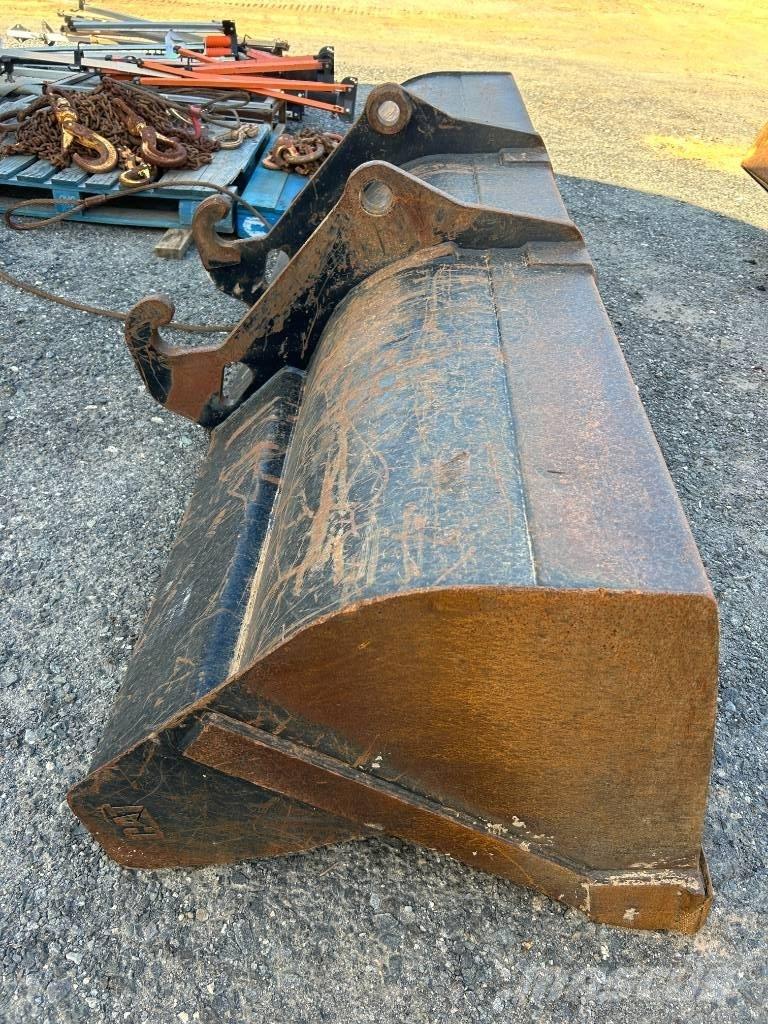 CAT 420F2 IT Traktorgravere