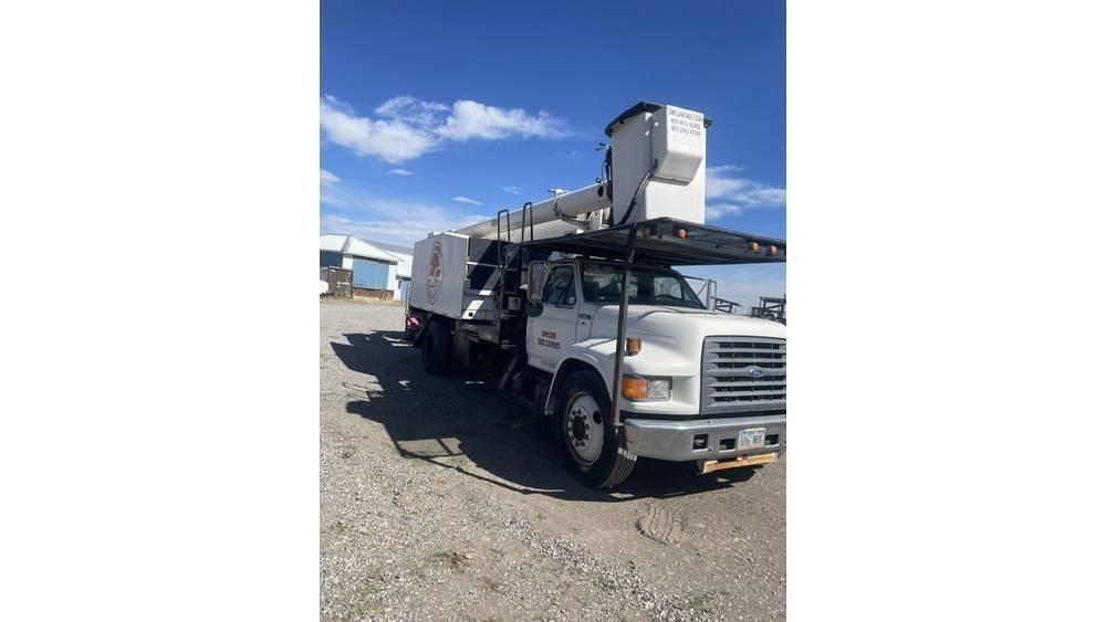 Ford F 7000 Bilmontert lift