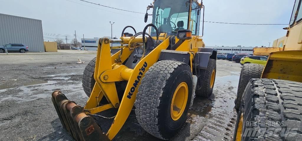 Komatsu WA 200 Hjullastere