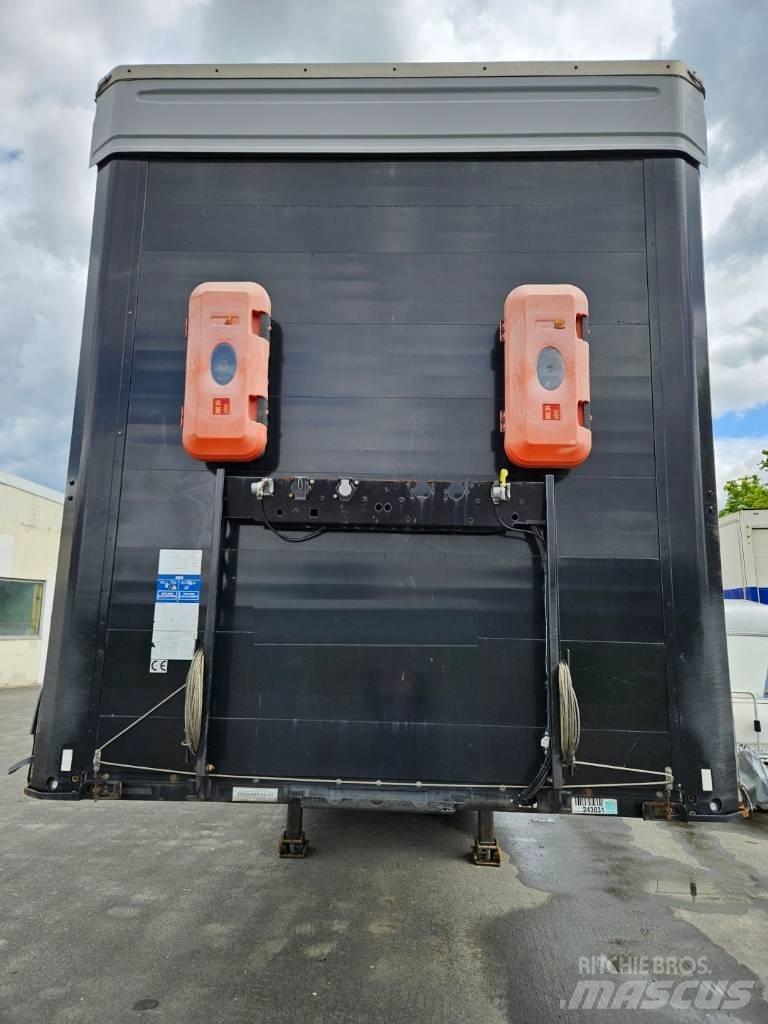 Kögel SN 24 Gardintrailer