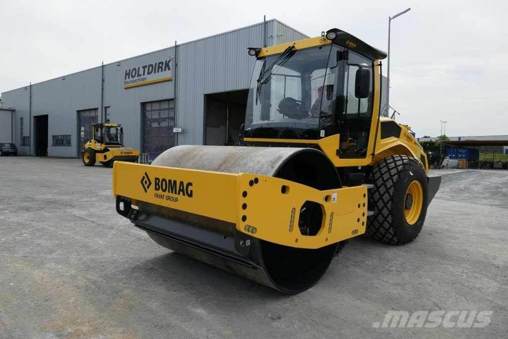 Bomag BW 213 DH-5 Hjullaster til komprimering
