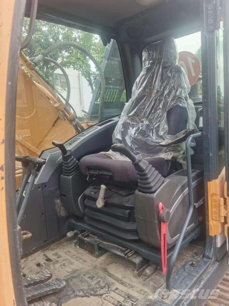 Hyundai R220LC-9S Beltegraver