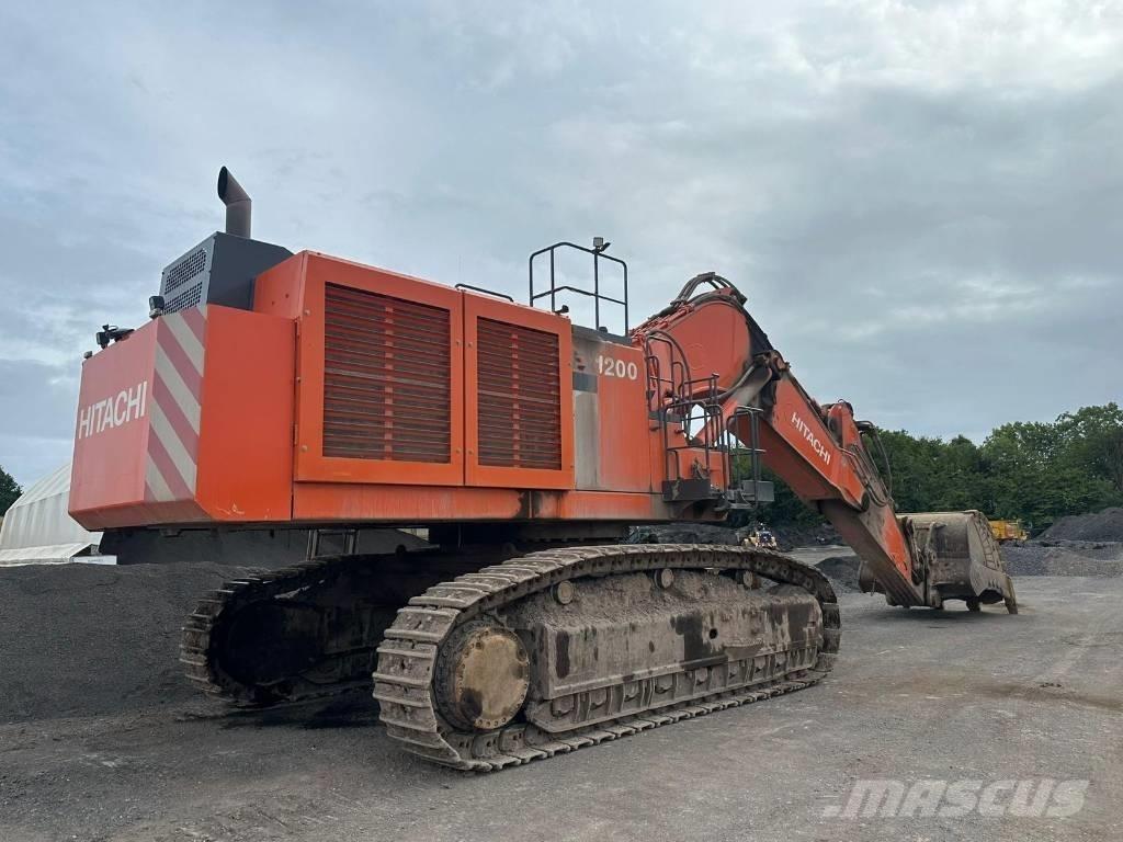 Hitachi EX1200-6 Gravemaskiner for riving