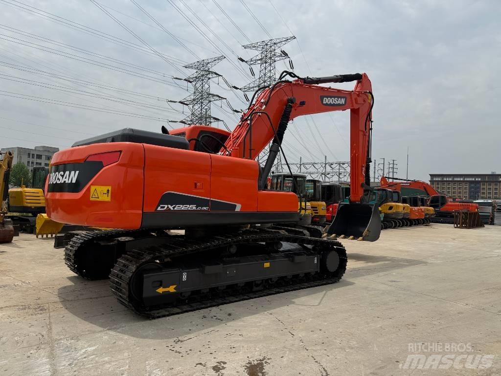 Doosan DX 225 LC-9C Beltegraver